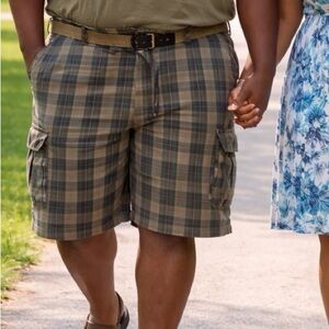 The Foundry Supply Co. Men's Checkered Cargo Shorts - Olive and Khaki